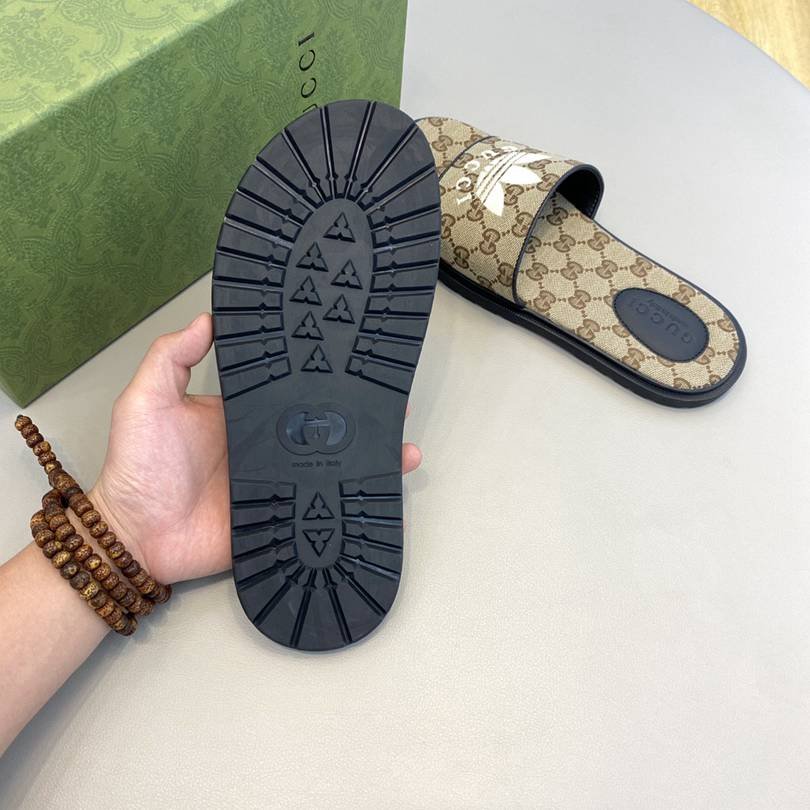 Gucci Men’s Canvas Slides Colorway 15 1628190-15