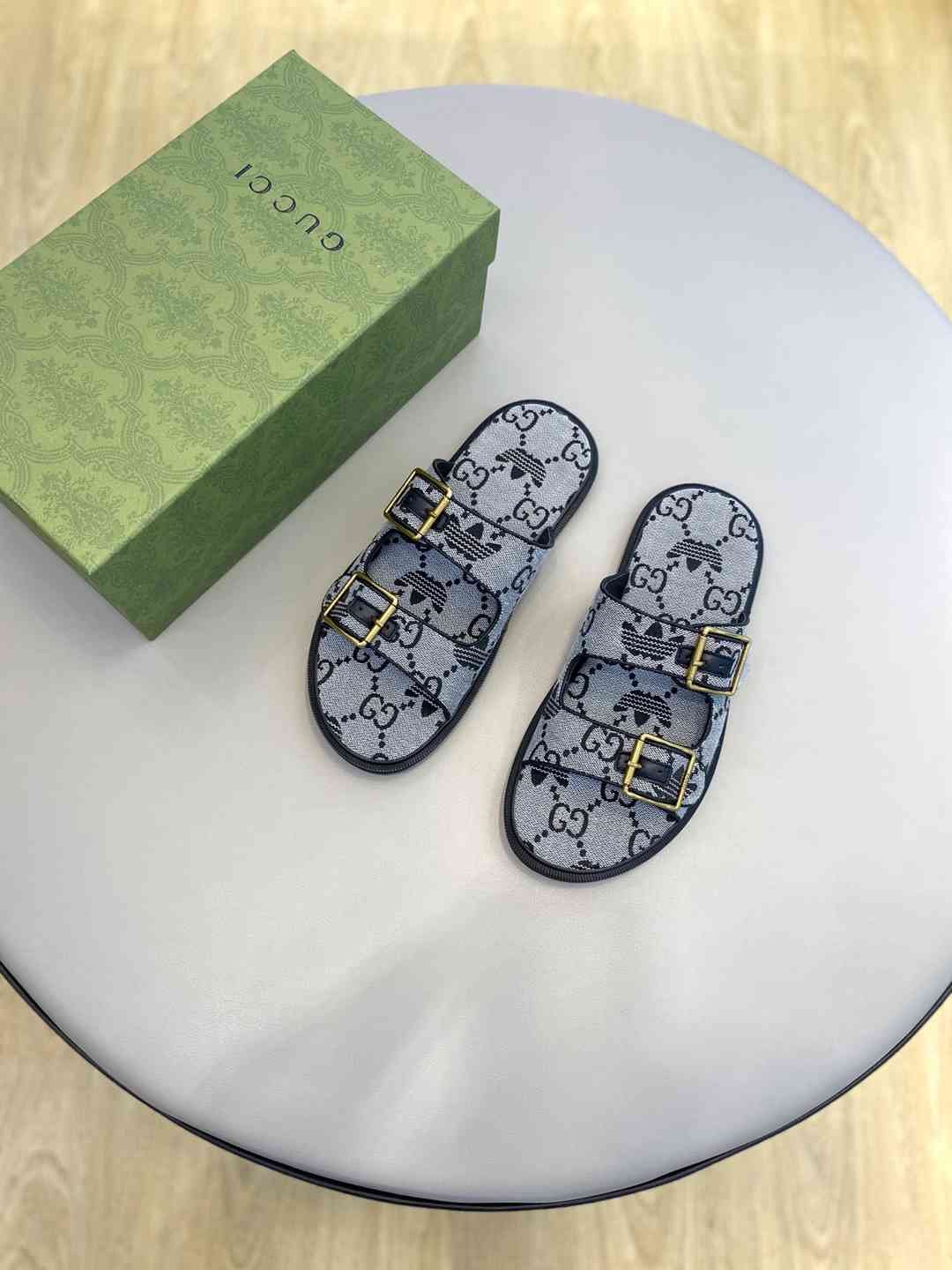 Gucci Men’s GUCC Slides Colorway 11 1628190-11