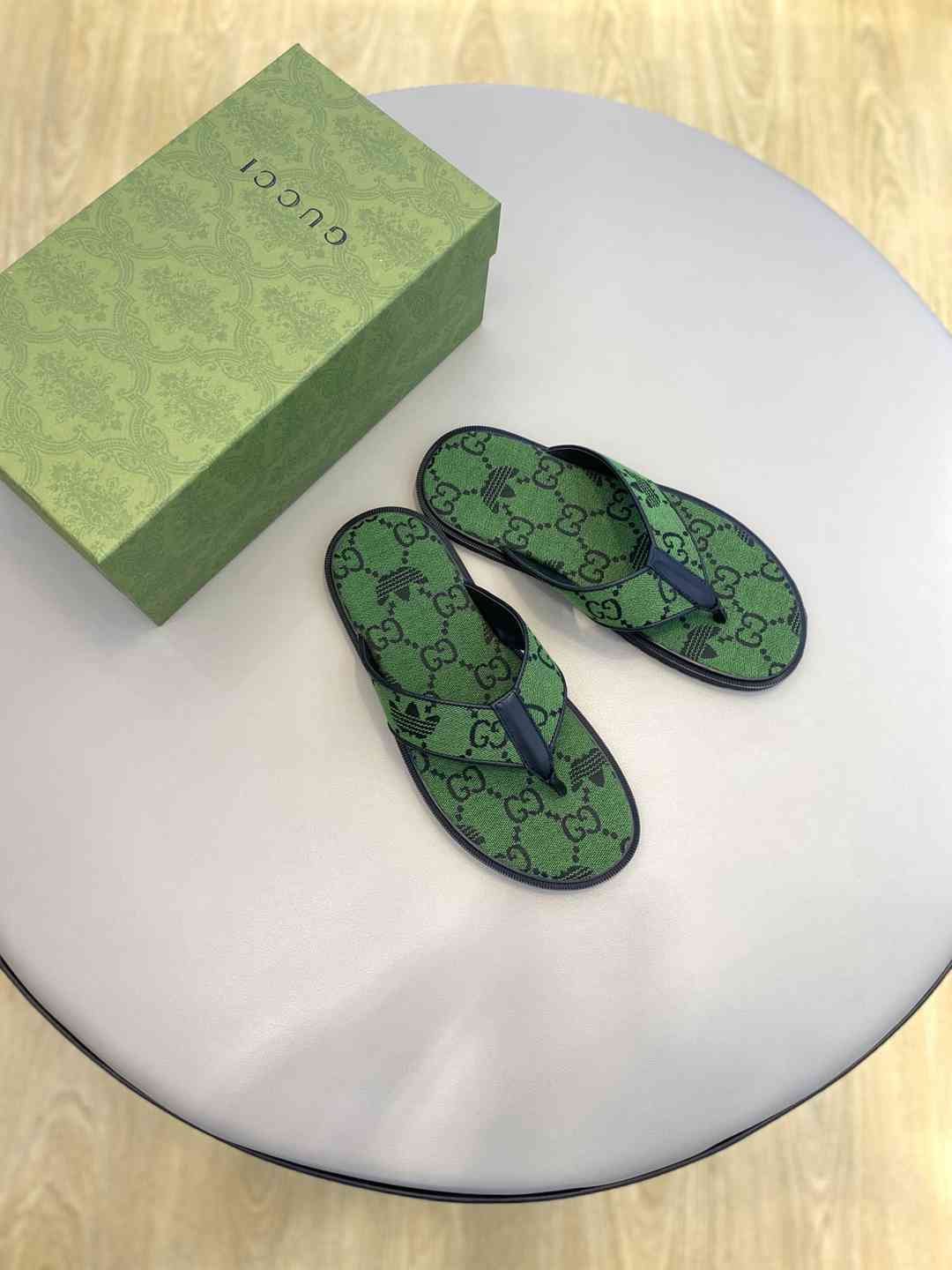 Men’s Sandals & Slides Men’s GUCC Slides Colorway 23 1628190-23