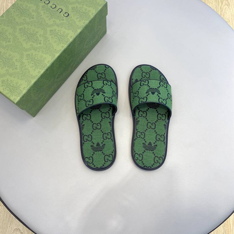 Men’s Sandals & Slides Men’s GUCC Slides Colorway 22 1628190-22
