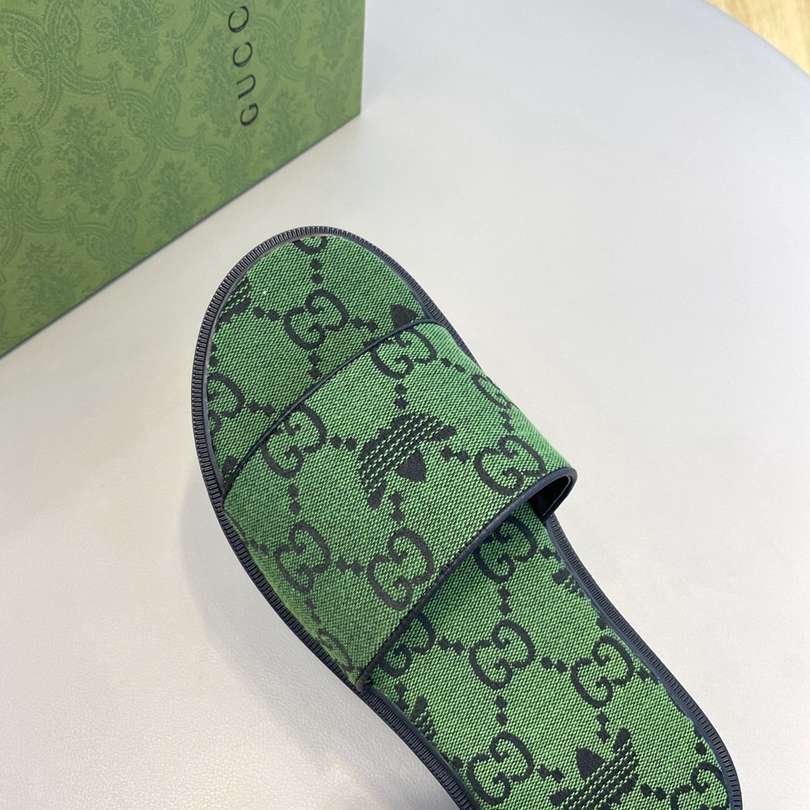 Men’s Sandals & Slides Men’s GUCC Slides Colorway 22 1628190-22