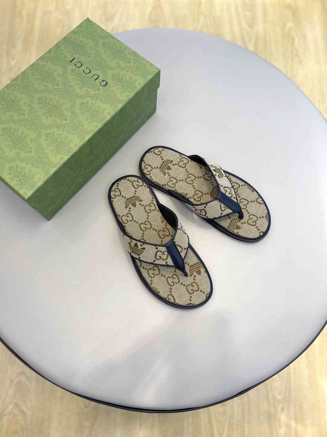 Gucci Men’s GUCC Slides Colorway 3 1628190-3