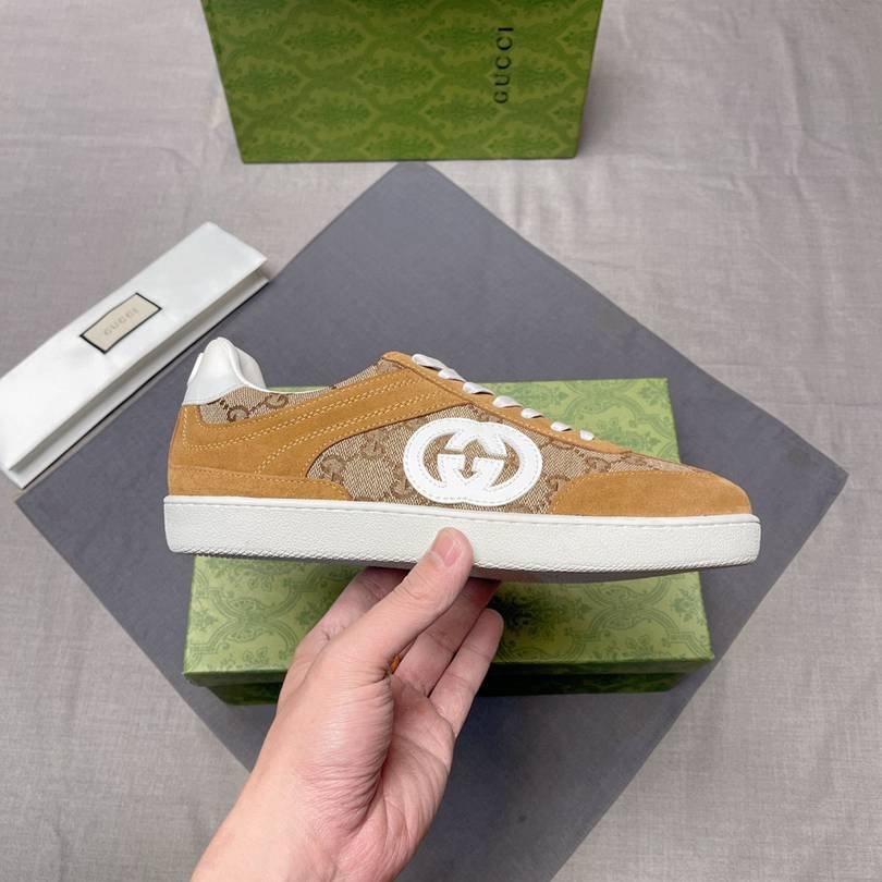 Gucci Men’s Leather Sneakers Colorway 9 1628220-9
