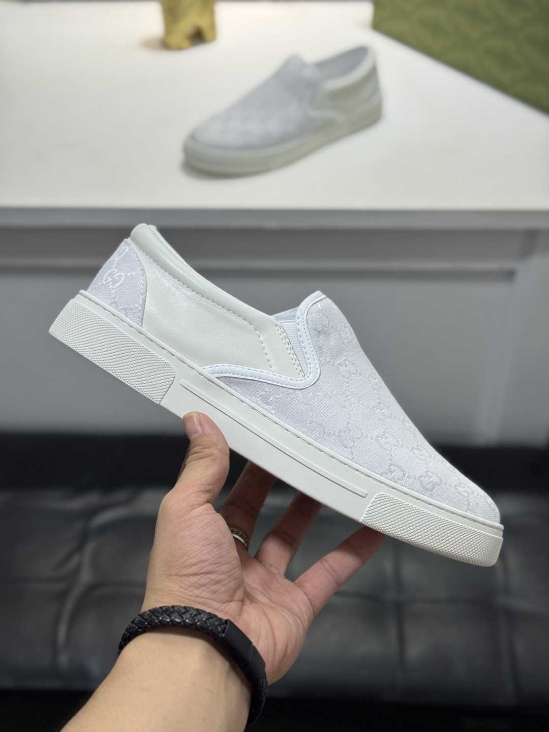 Gucci Men's GUCC HX Sneakers Colorway 2 1720220-2