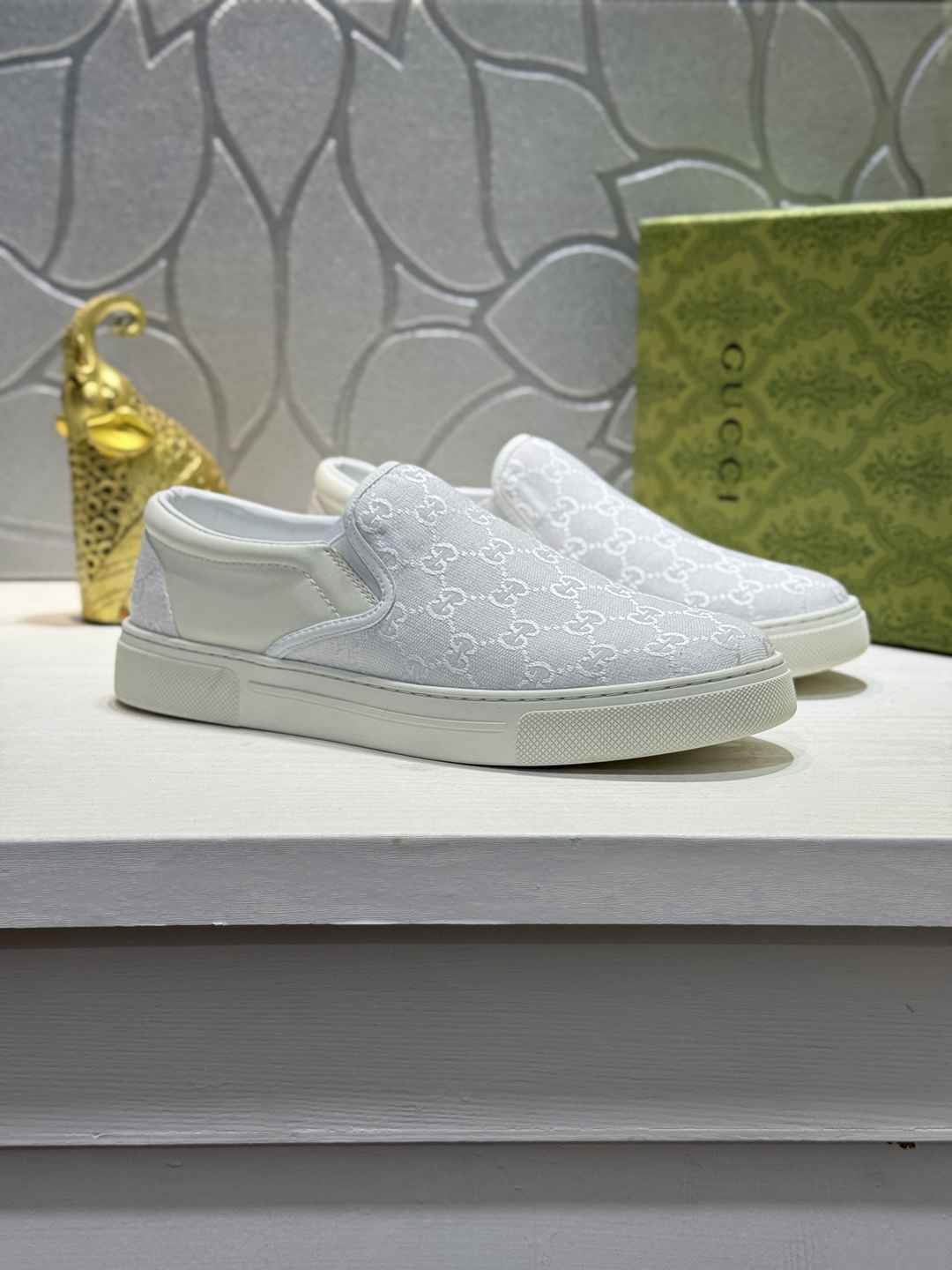 Gucci Men’s GUCC HX Sneakers Colorway 2 1720220-2