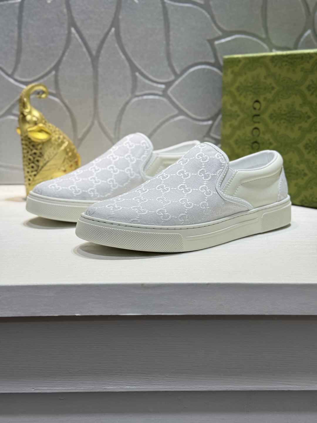 Gucci Men’s GUCC HX Sneakers Colorway 2 1720220-2