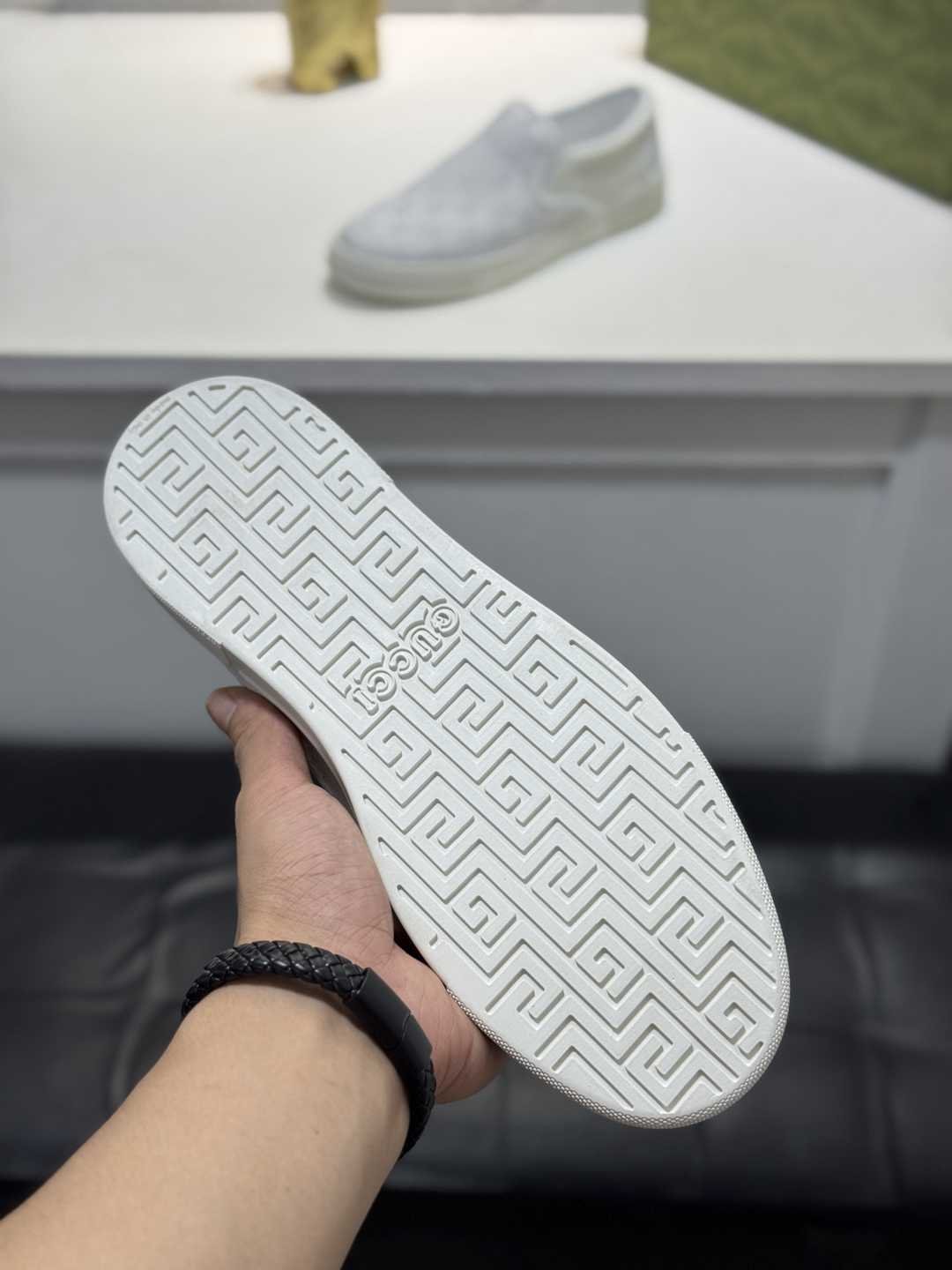 Gucci Men’s GUCC HX Sneakers Colorway 2 1720220-2