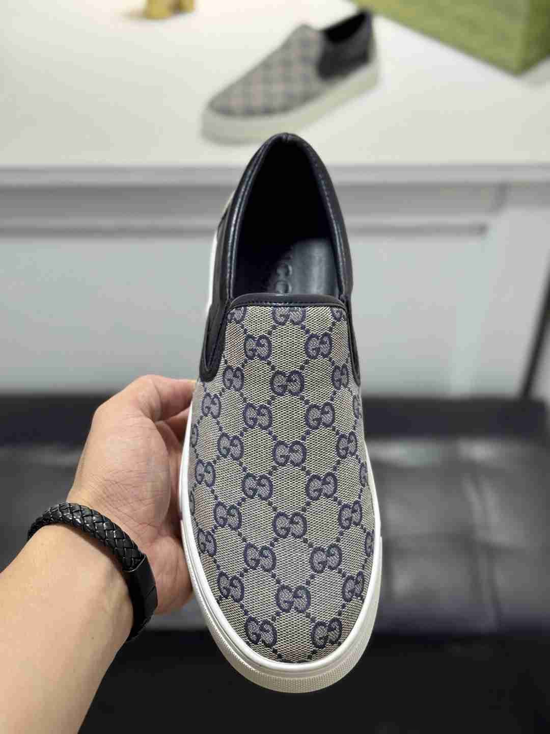 Gucci Men’s GUCC HX Sneakers Colorway 1 1720220-1