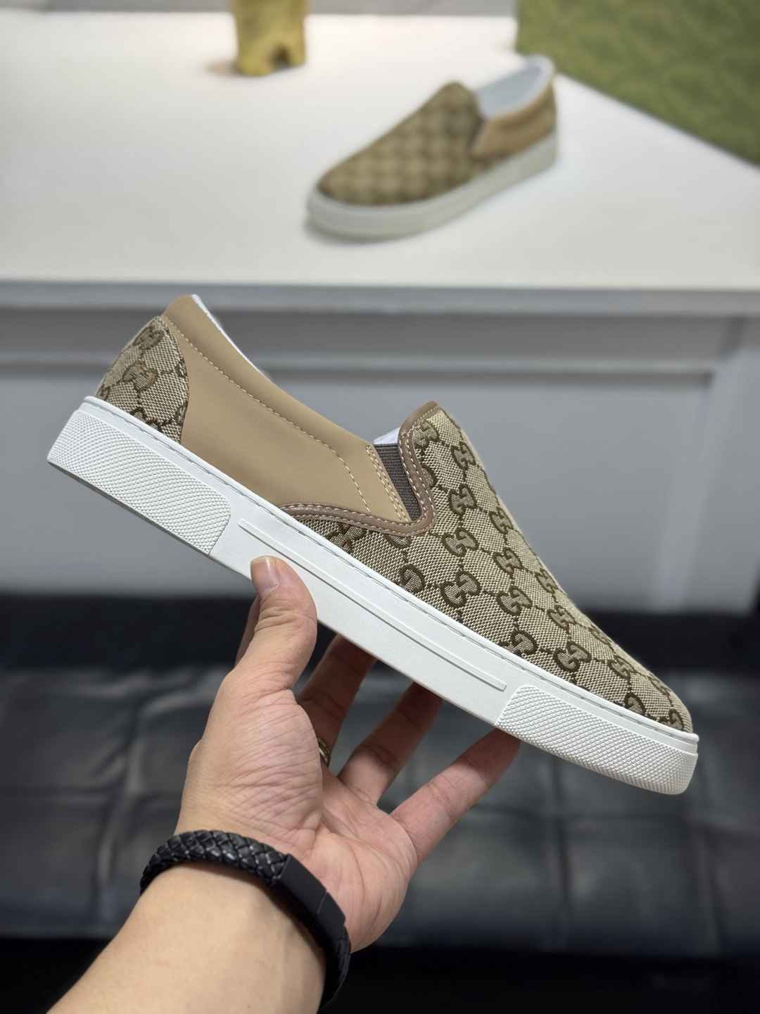 Gucci Men’s GUCC HX Sneakers 1720220