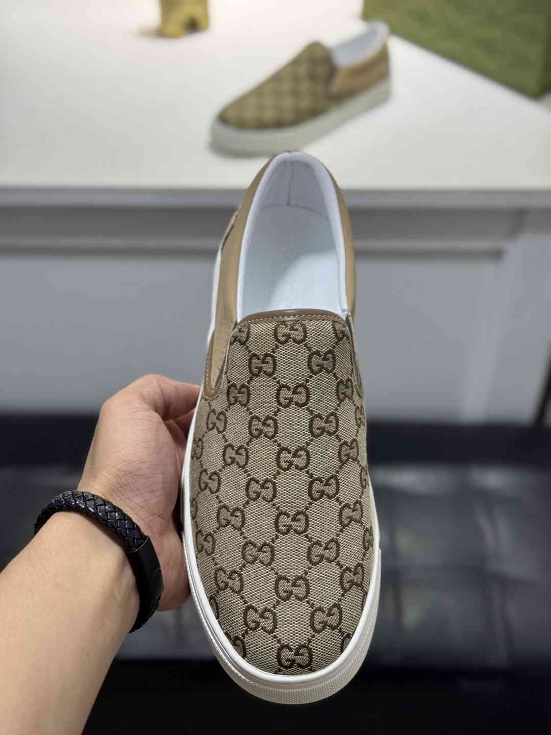 Gucci Men’s GUCC HX Sneakers 1720220