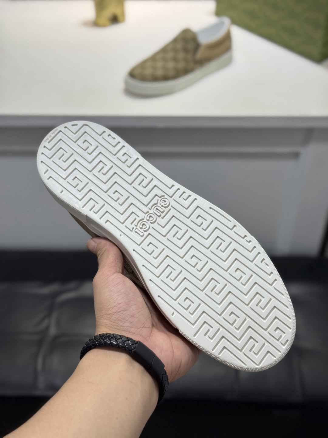 Gucci Men’s GUCC HX Sneakers 1720220