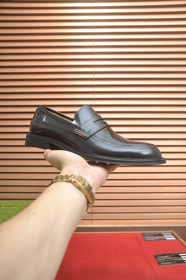 Gucci Men’s Leather Sneakers Colorway 6 1133270-6