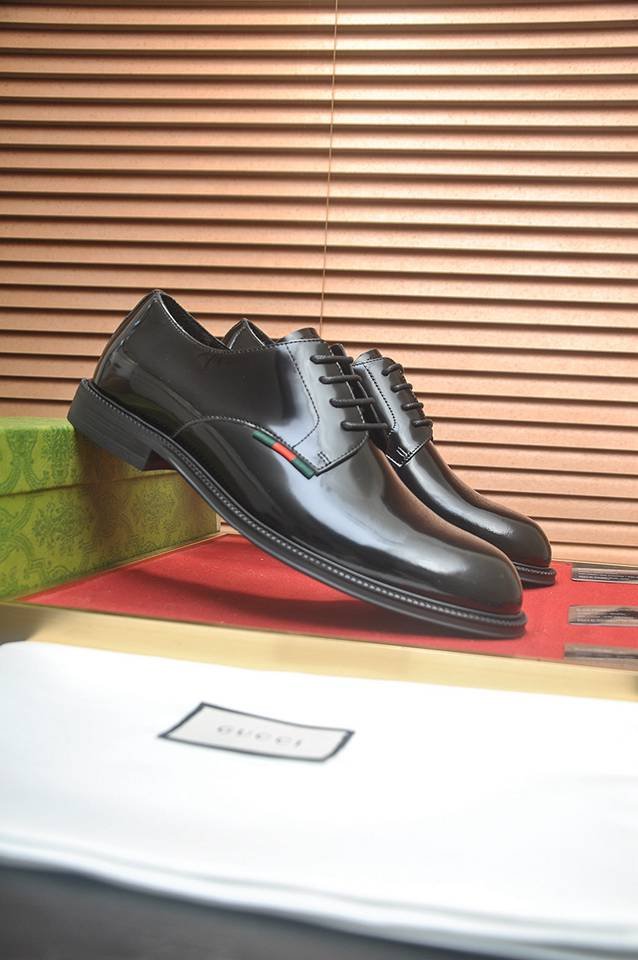 Gucci Men’s Leather Sneakers 1133270