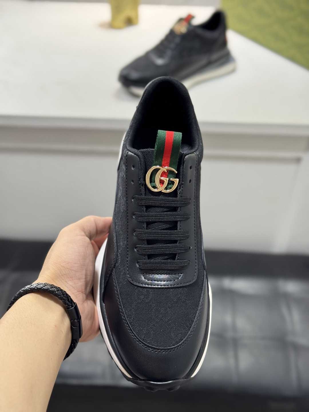 Gucci Men’s GUCC AY Sneakers Colorway 10 1720240-10