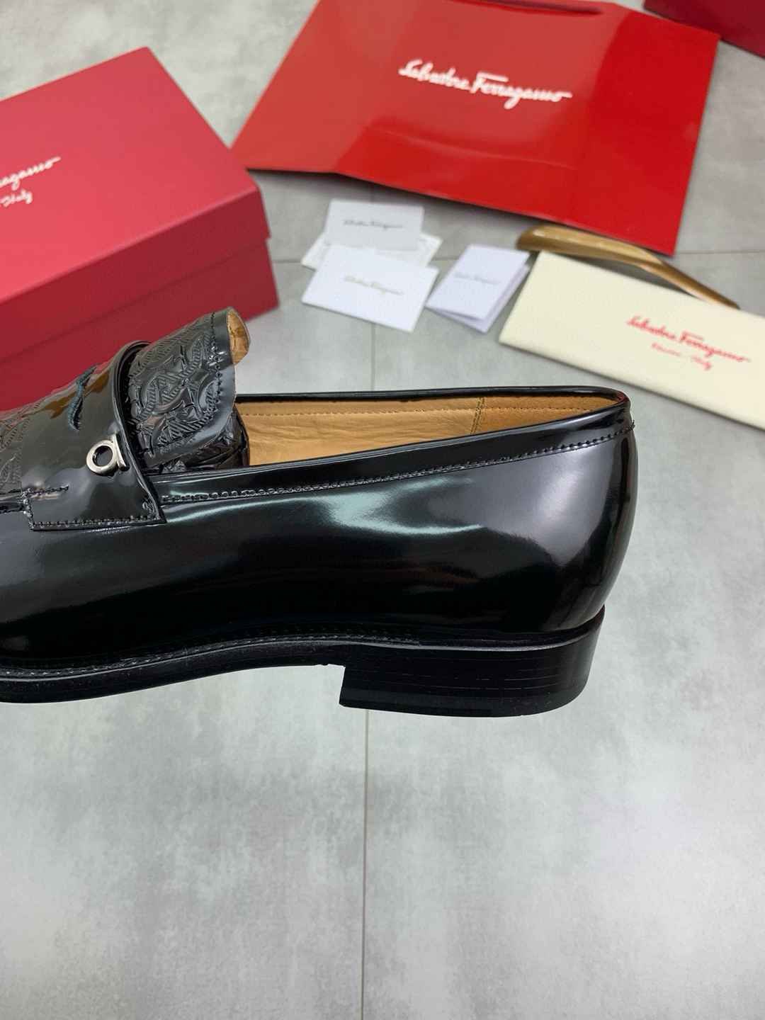 Ferragamo Salvatore Dress Shoes Colorway 2 1081480-2
