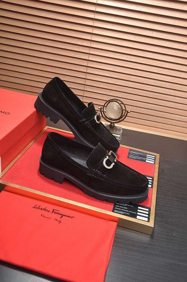 Ferragamo Leather Dress Shoes Colorway 2 1133320-2