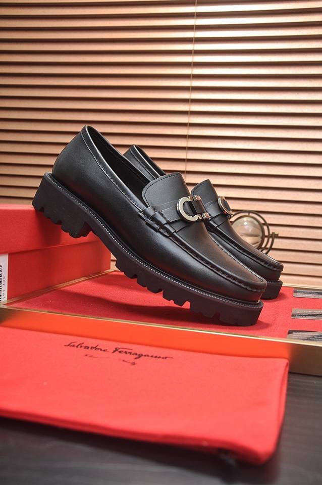 Ferragamo Leather Dress Shoes 1133320