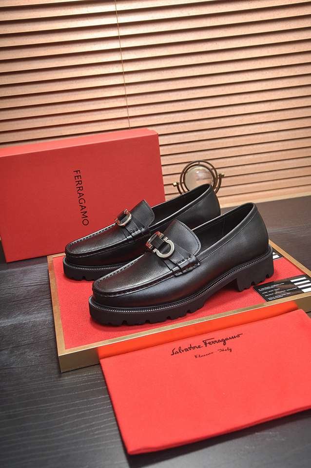 Ferragamo Leather Dress Shoes 1133320