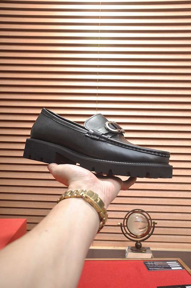 Ferragamo Leather Dress Shoes 1133320