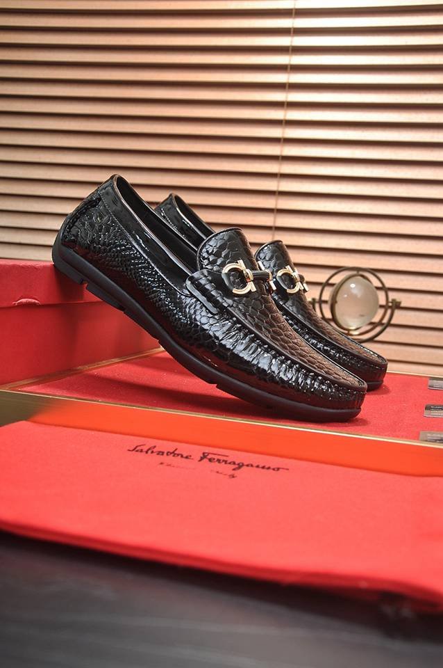 Ferragamo Leather Designer Sneakers 1133250