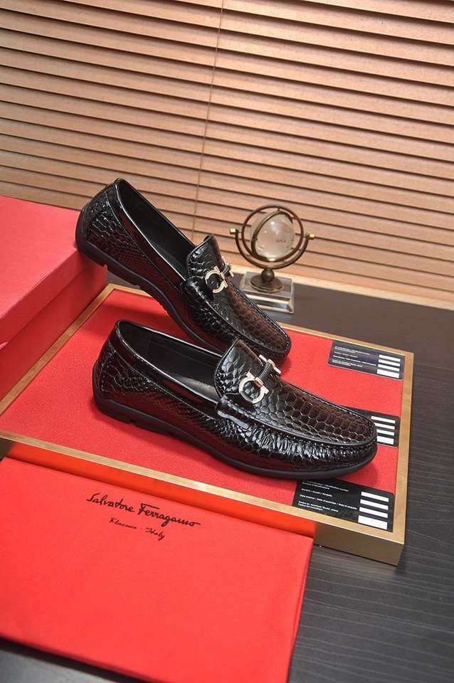 Ferragamo Leather Designer Sneakers 1133250