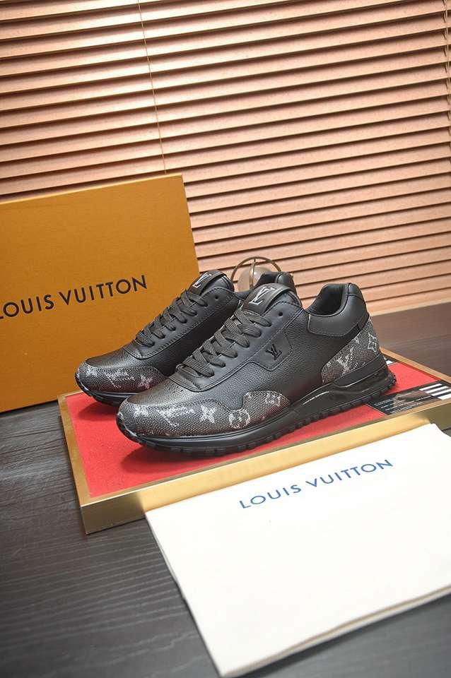Louis Vuitton LOUIS VUITTON Sneakers Colorway 22 1133380-22