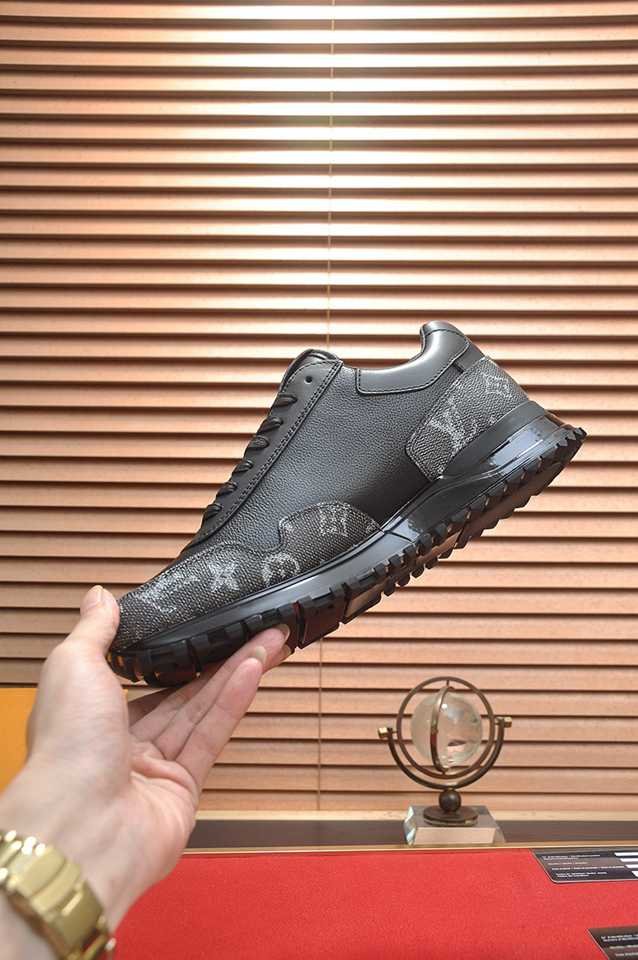 Louis Vuitton LOUIS VUITTON Sneakers Colorway 22 1133380-22