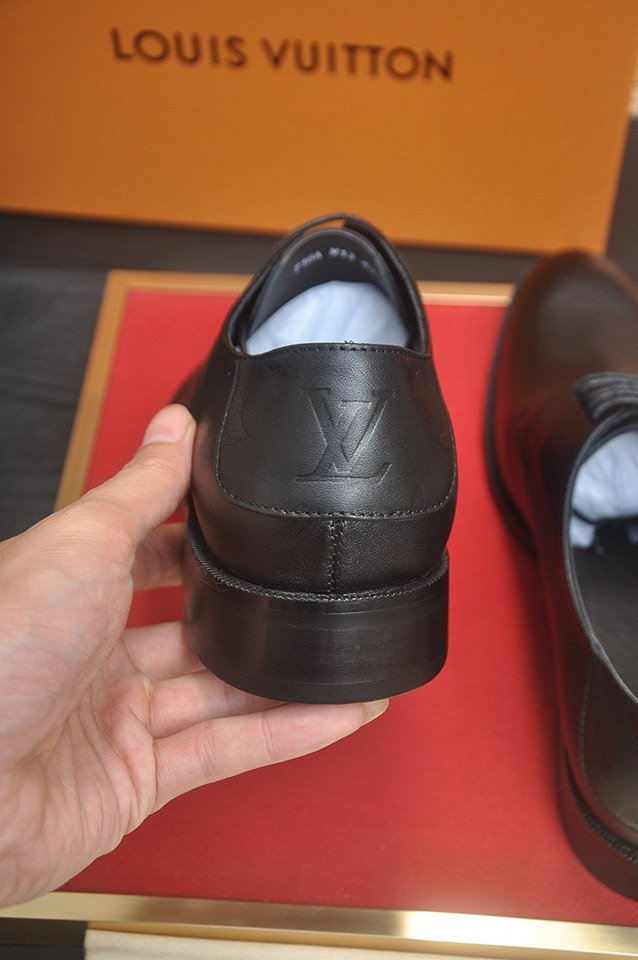 Louis Vuitton LV Sneakers Colorway 26 1133280-26