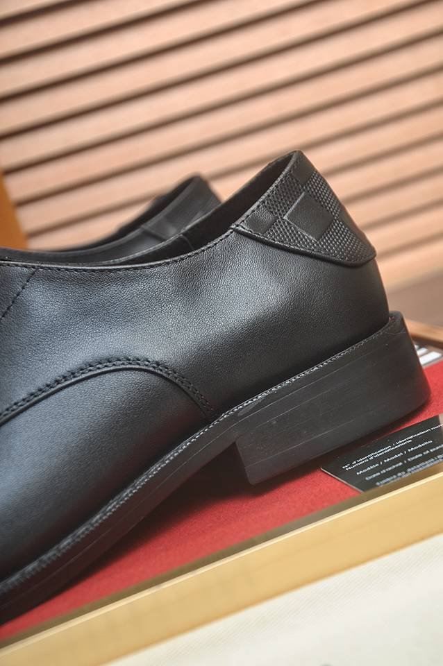 Louis Vuitton LV Sneakers Colorway 24 1133280-24