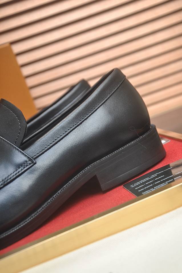Louis Vuitton LV Sneakers Colorway 22 1133280-22