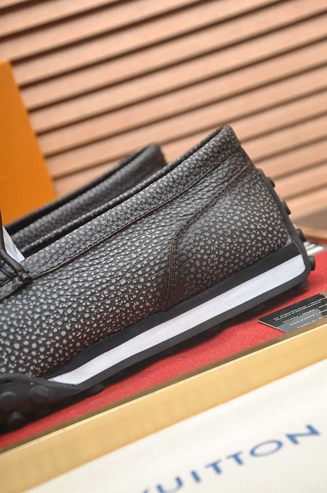 Louis Vuitton LOUIS VUITTON Sneakers Colorway 2 1133350-2