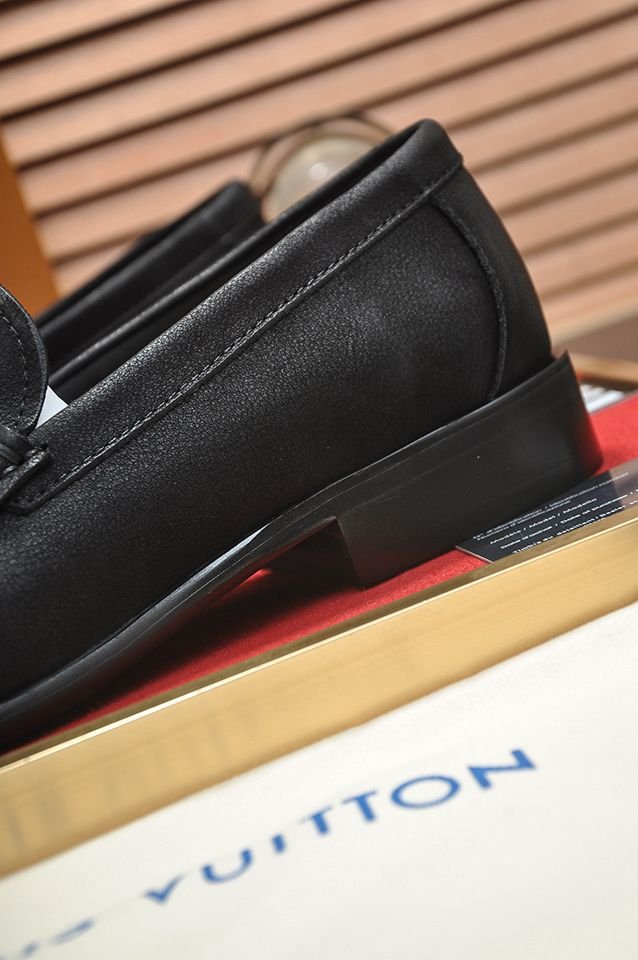 Louis Vuitton LV Sneakers Colorway 18 1133280-18