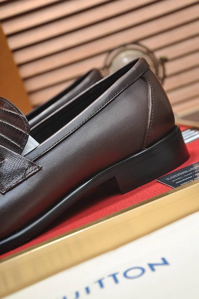 Louis Vuitton LV Sneakers Colorway 2 1133290-2