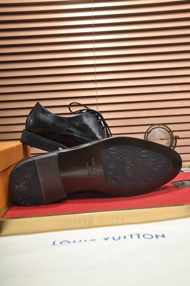 Louis Vuitton LV Sneakers Colorway 1 1133290-1