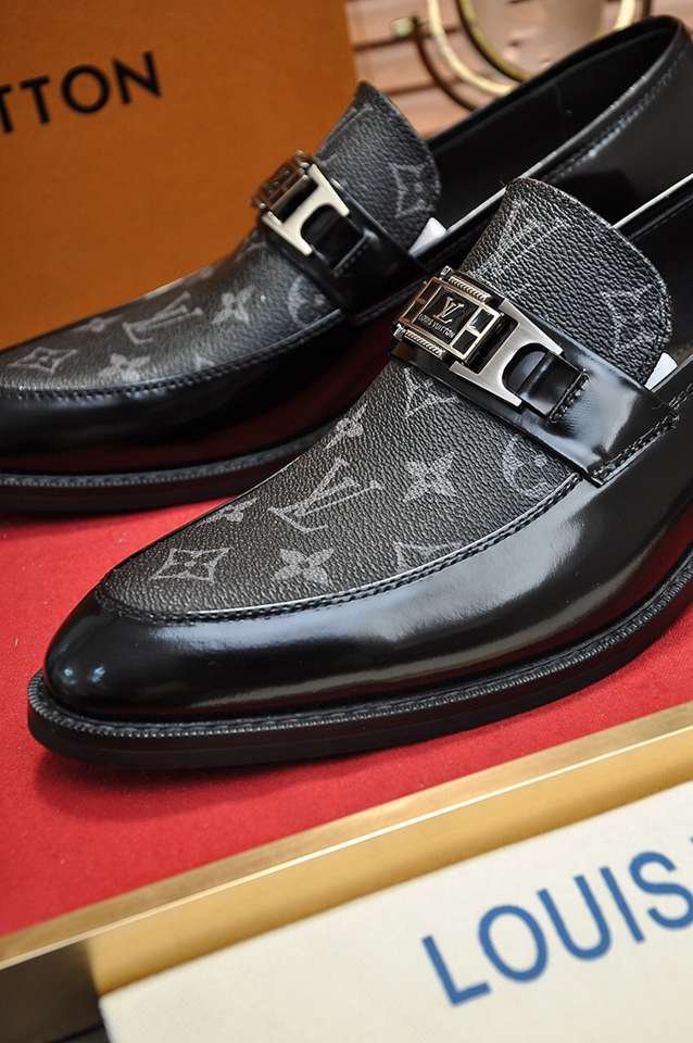 Louis Vuitton LV Sneakers Colorway 13 1133280-13