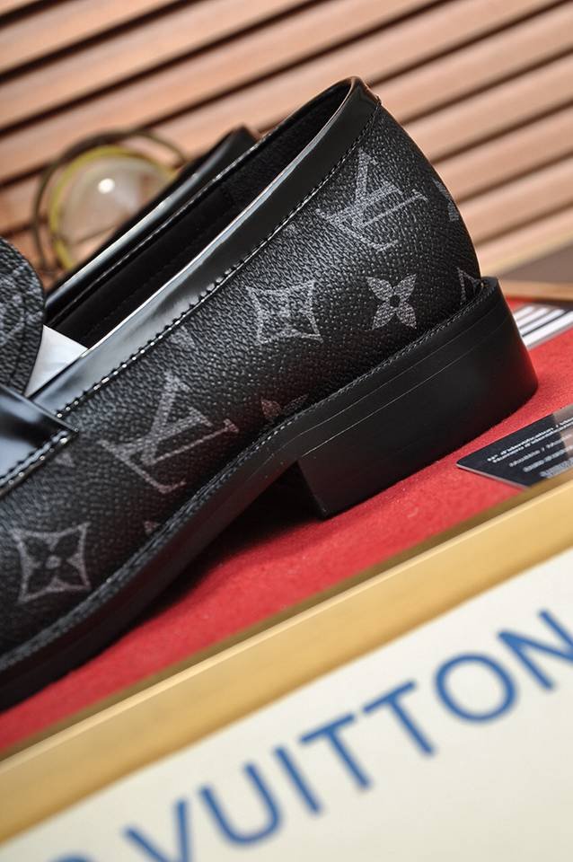 Louis Vuitton LV Sneakers Colorway 12 1133280-12