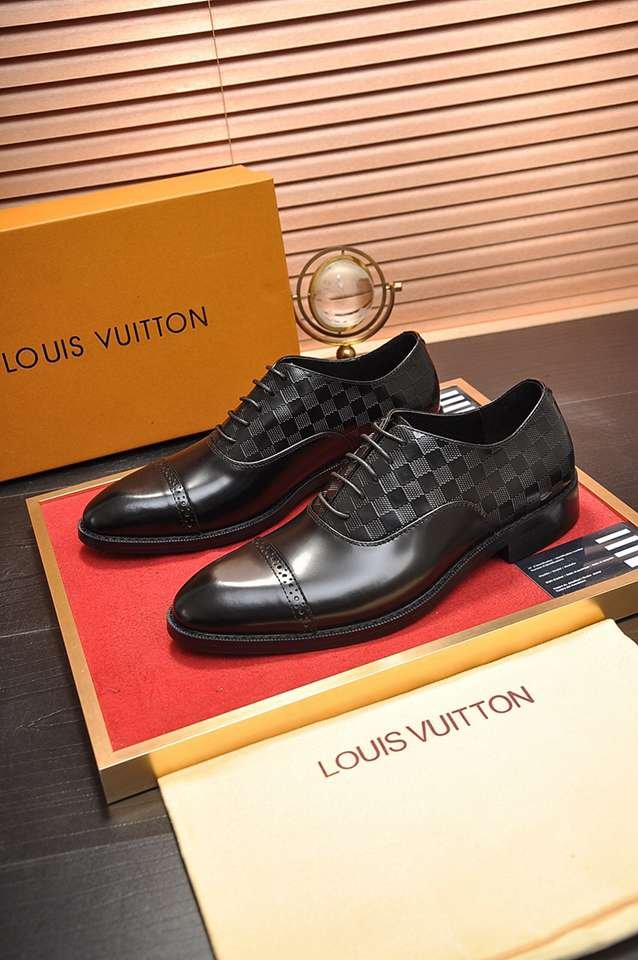 Louis Vuitton LV Sneakers Colorway 2 1133250-2