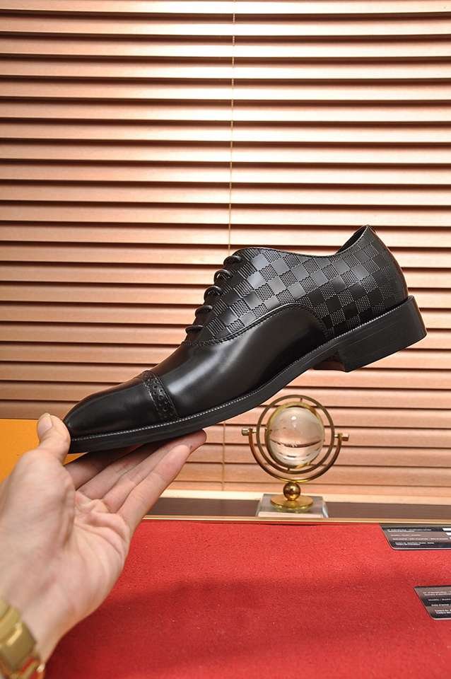 Louis Vuitton LV Sneakers Colorway 2 1133250-2