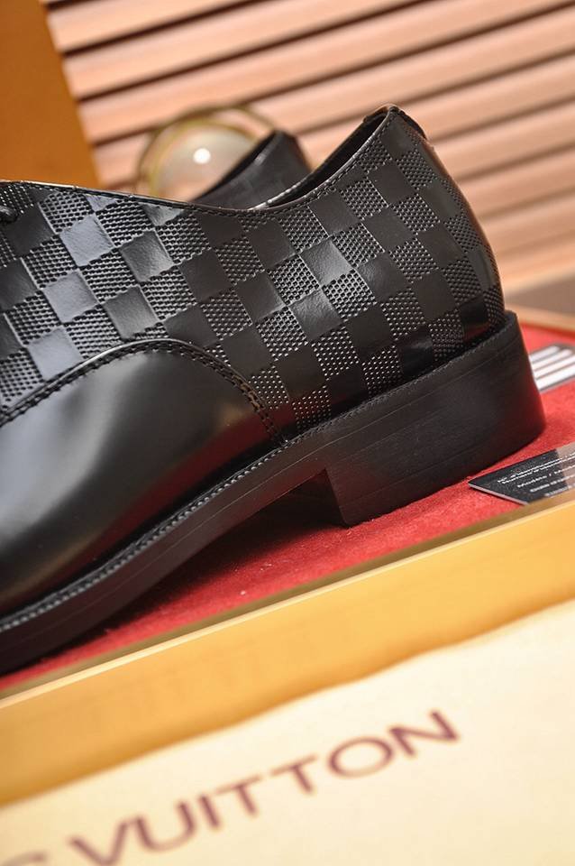Louis Vuitton LV Sneakers Colorway 2 1133250-2