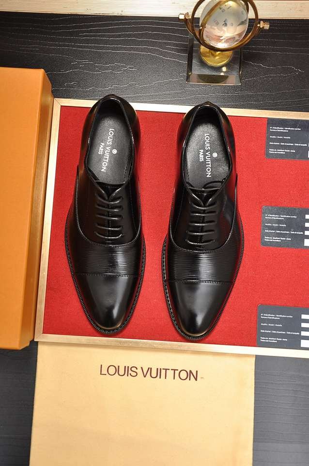 Louis Vuitton LV Sneakers 1133250