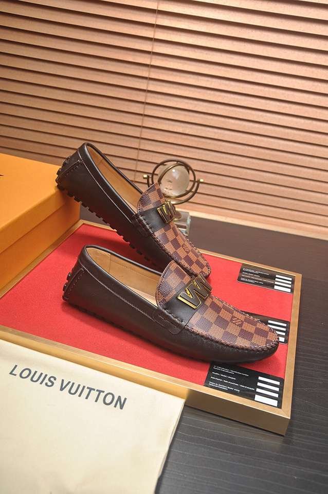 Louis Vuitton LV Sneakers Colorway 1 1133230-1