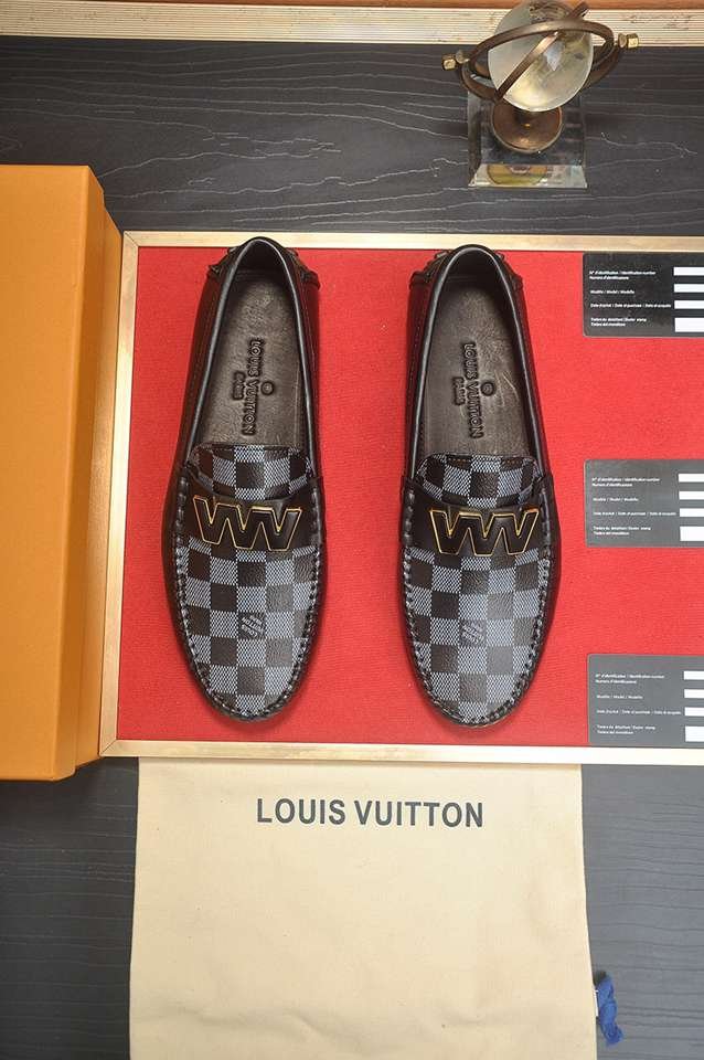 Louis Vuitton LV Sneakers 1133230