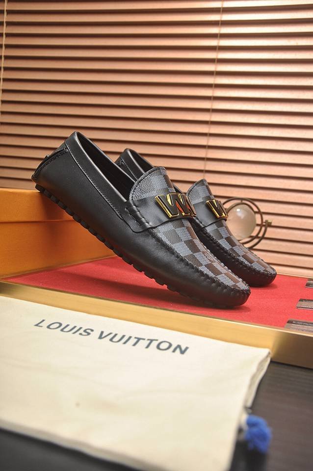 Louis Vuitton LV Sneakers 1133230