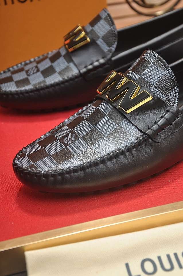 Louis Vuitton LV Sneakers 1133230