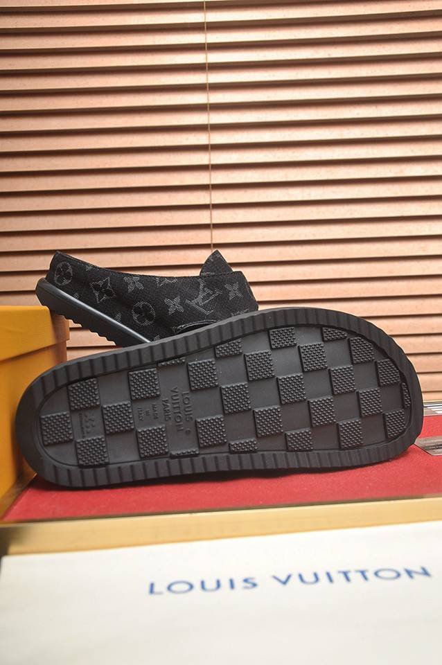Louis Vuitton LOUIS VUITTON Sneakers Colorway 4 1133280-4