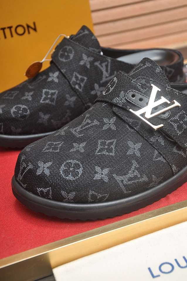 Louis Vuitton LOUIS VUITTON Sneakers Colorway 4 1133280-4