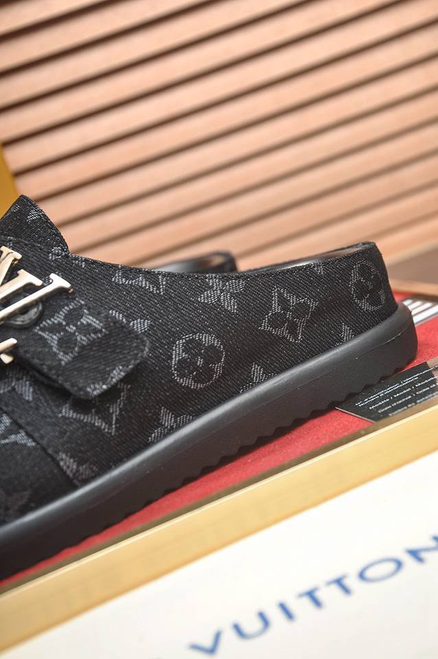 Louis Vuitton LOUIS VUITTON Sneakers Colorway 4 1133280-4