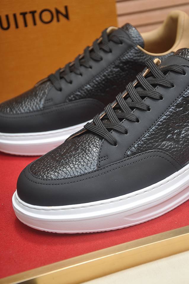 Louis Vuitton Men’s LV Monogram Court Sneakers 1133340