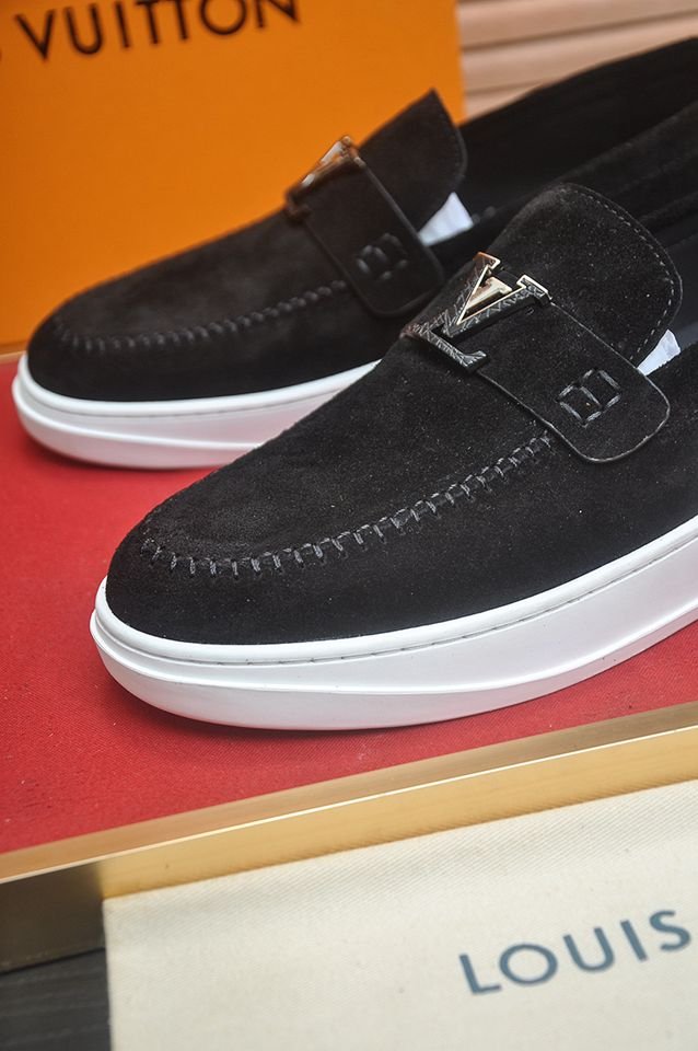 Louis Vuitton LV Sneakers Colorway 2 1133300-2