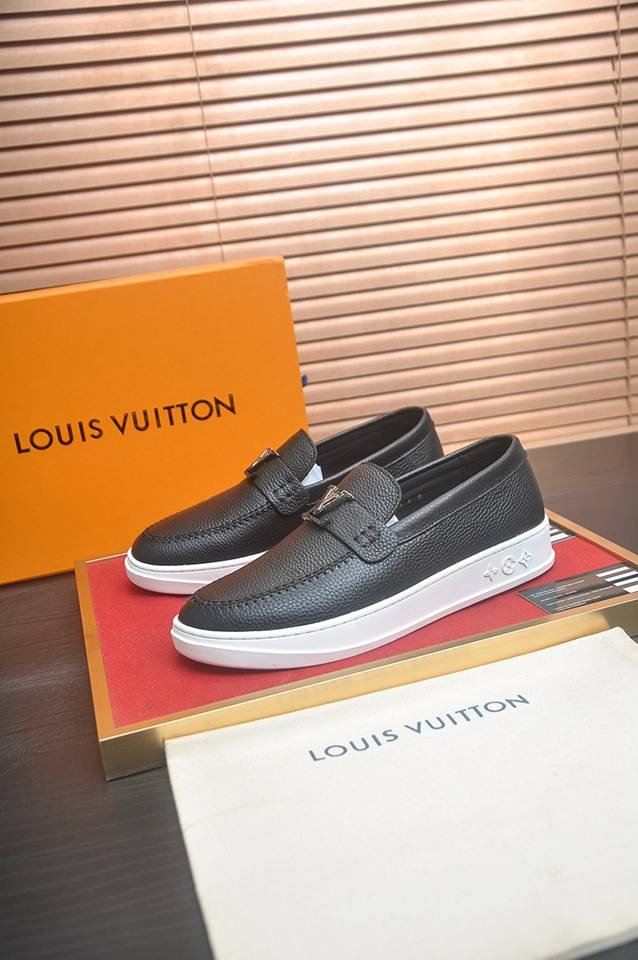 Louis Vuitton LV Sneakers 1133300